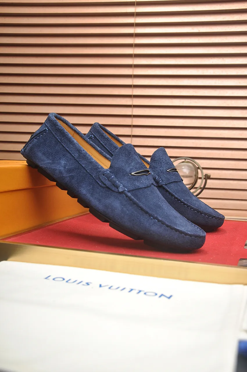 Men's men's shoes 💰420💶 [LV Doudou shoes] (water-dyed cowhide lining) new model is on the market, available on the official website. The new Doudou shoes are processed into single-color materials, and the uppers are made of imported horsehide leather. The body of the shoe is fully hemmed with mark thread, and is lined with imported original cowhide leather. The elegant shoe shape is super suitable for all-matching, and the size is 38-44.